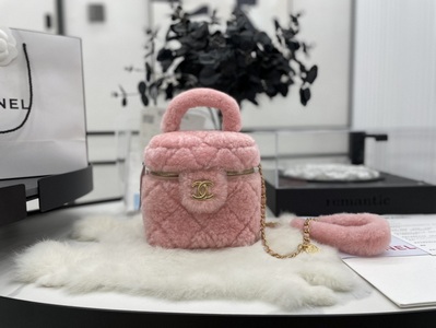 Chanel Handbags 1042